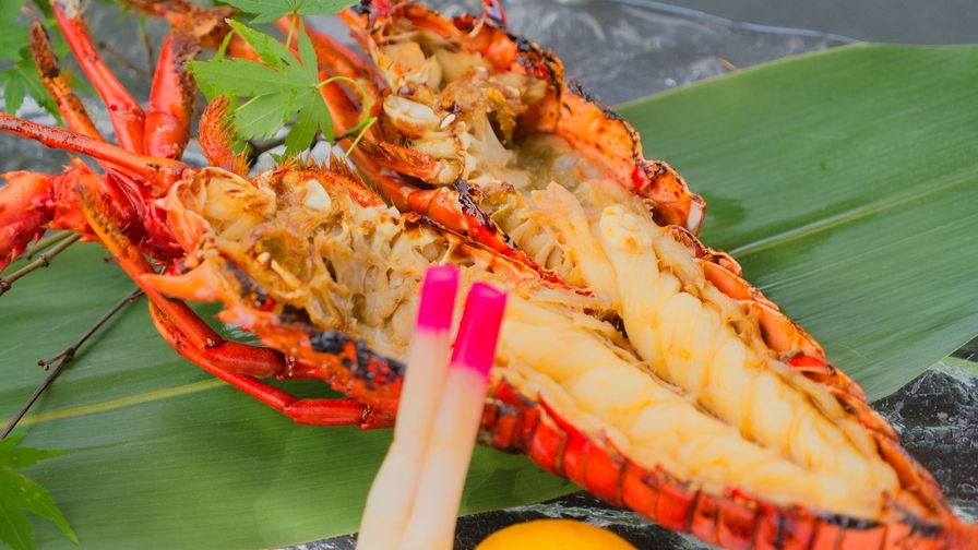 【伊勢海老★鬼殻焼き付】タレと身の甘さが相性抜群でニッコリ（＾＾）◆おすすめ湯河原グルメ旅◆